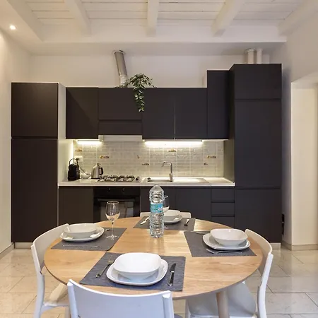 Dom wakacyjny - Magic Garden House - View Como