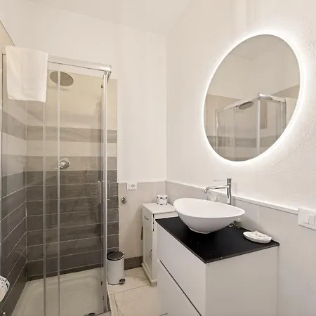 - Magic Garden House - View Como