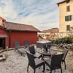 - Magic Garden House - View Como
