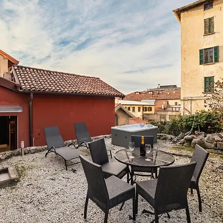 - Magic Garden House - View Como