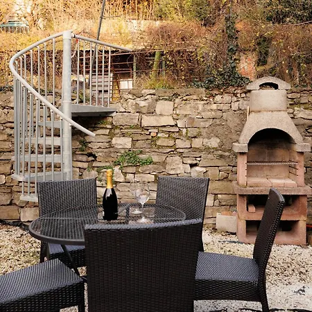 - Magic Garden House - View Nyaraló Como