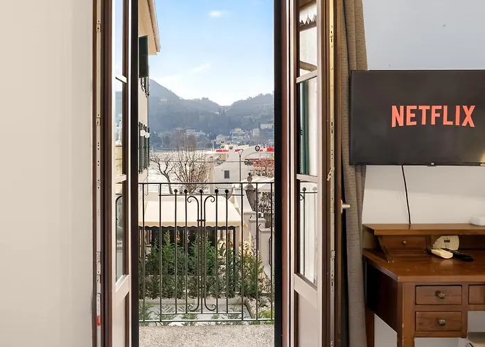 - Magic Garden House - View Como
